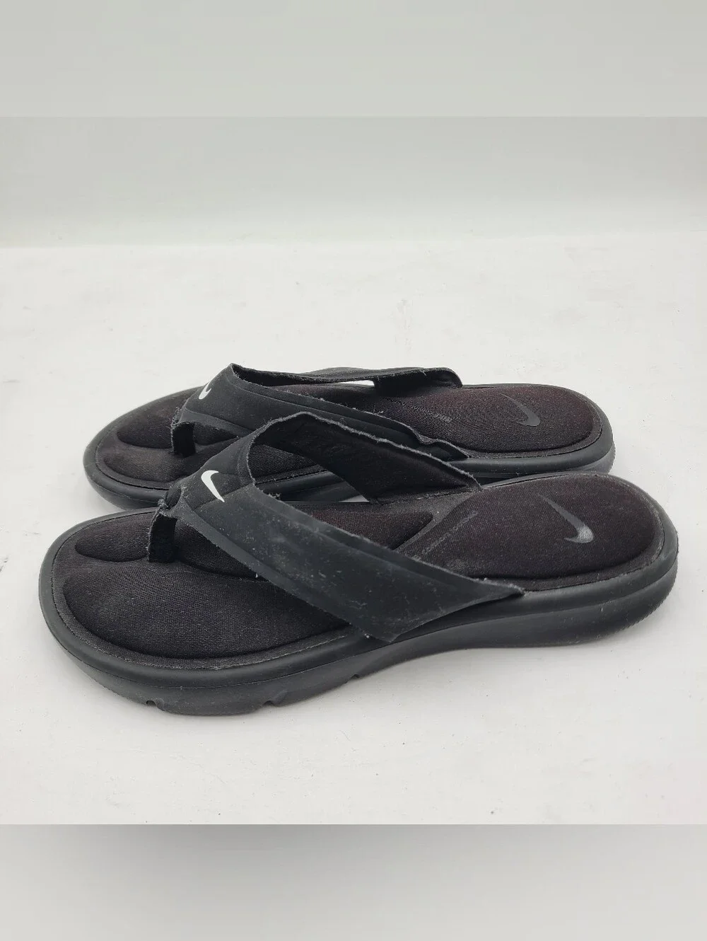 B45 Nike Ultra Comfort Footbed 882697-001 Thong Black Sandals Womens 6